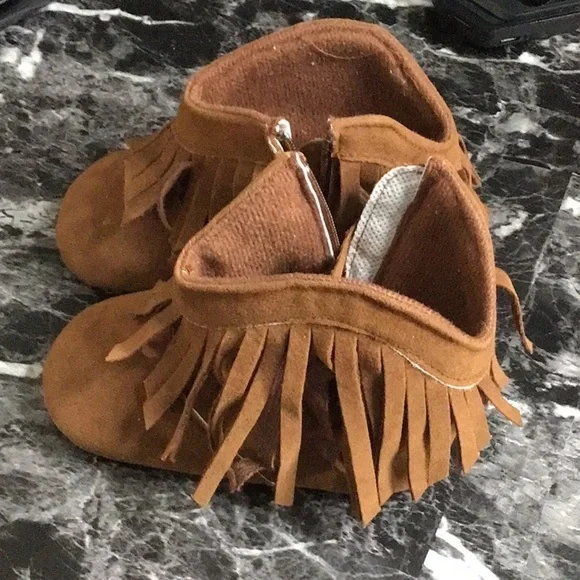 Camel colored Baby Girl Booties with tassels. Zip up. Soft bottoms. - Picture 2 of 3